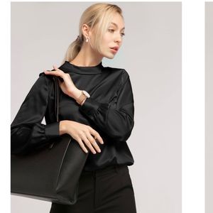 NWT black LILYSILK shirt. XS silk. Feels amazing. Versatile!